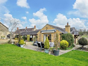 3 bedroom Houses / Villas near Banbury, Warwickshire, England