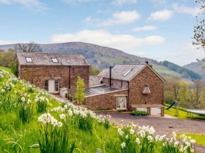 6 bedroom Houses / Villas near Abergavenny, South Wales, Wales