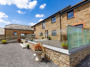 6 bedroom Houses / Villas near Holsworthy, Cornwall, England