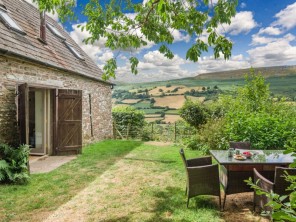 2 bedroom Houses / Villas near Crickhowell, Powys / Brecon Beacons, Wales