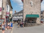 Visit the ‘town of books’ Hay-on-Wye full of Welsh and English history Visit the ‘town of books’ Hay-on-Wye full of Welsh and English history