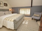 Elegant double bedroom overlooking the river Elegant double bedroom overlooking the river