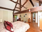 Luxurious spacious double bedroom with en-suite Luxurious spacious double bedroom with en-suite