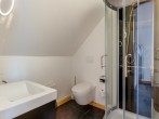 En-suite shower room to the master bedroom