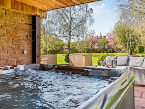 5 bedroom Houses / Villas near Carlisle, Cumbria & the Lake District, England