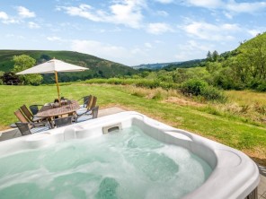 5 bedroom Houses / Villas near Llanwrtyd Wells, Powys / Brecon Beacons, Wales