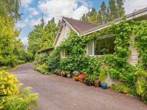 1 bedroom Houses / Villas near Clyro, Powys / Brecon Beacons, Wales