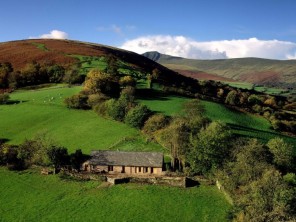 4 bedroom Houses / Villas near Brecon, Powys / Brecon Beacons, Wales