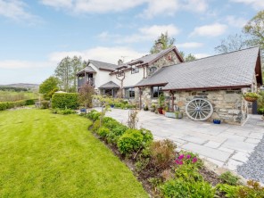 6 bedroom Cottage near Bala, North Wales, Wales