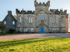 6 bedroom Houses / Villas near Kilmarnock, Ayrshire & Arran, Scotland