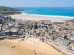 Beautiful beaches of St Ives, only a few minutes away Beautiful beaches of St Ives, only a few minutes away