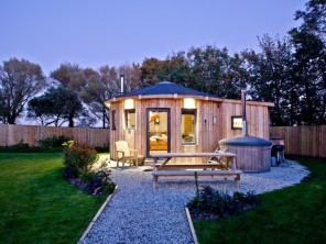 2 bedroom Cottage near Bude, Cornwall, England