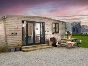 2 bedroom Cottage near Helston, Cornwall, England