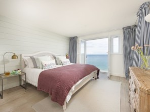 2 bedroom Cottage near Carbis Bay, Cornwall, England