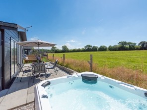 2 bedroom Cottage near Lifton, Devon, England