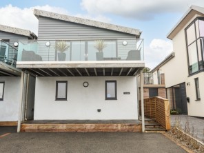 2 bedroom property near Criccieth, North Wales, Wales