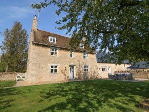 9 bedroom property near Peterborough, Cambridgeshire, England