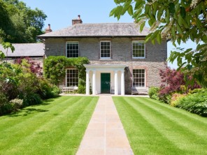 6 bedroom property near Nr Dartmouth, Devon, England