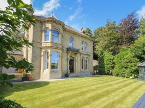 6 bedroom property near Holmfirth, Yorkshire, England