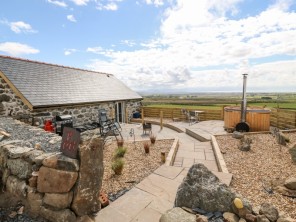 1 bedroom property near Caernarfon, North Wales, Wales