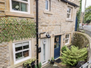 2 bedroom property near Holmfirth, Yorkshire, England