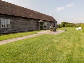 2 bedroom property near Tenterden, Kent, England