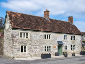 4 bedroom property near Salisbury, Wiltshire, England