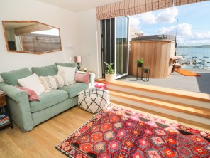 4 bedroom property near Falmouth, Cornwall, England