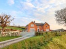 4 bedroom property near Welshpool, Powys / Brecon Beacons, Wales