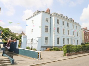 4 bedroom property near Falmouth, Cornwall, England