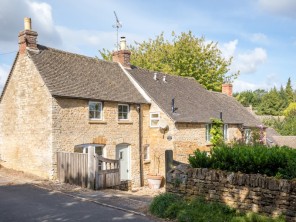 3 bedroom property near Moreton-in-Marsh, Gloucestershire, England