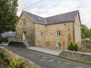 6 bedroom property near Llanfairpwllgwyngyll, North Wales, Wales