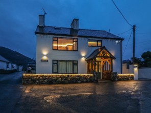 6 bedroom property near Pwllheli, North Wales, Wales
