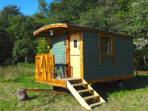 1 Bedroom Riverside Shepherd's Hut in at the Foot of Ben Nevis, nr Fort William, Highlands, Scotland